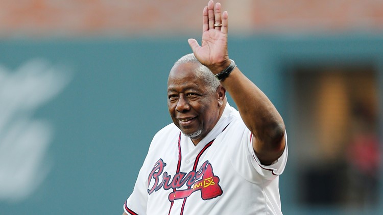Baseball Hall of Famer Hank Aaron dies