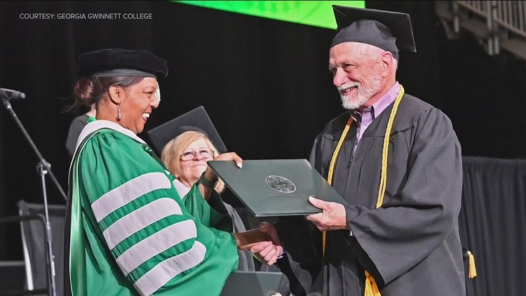 'This is a big accomplishment for me': 72-year-old Georgia man graduates from college