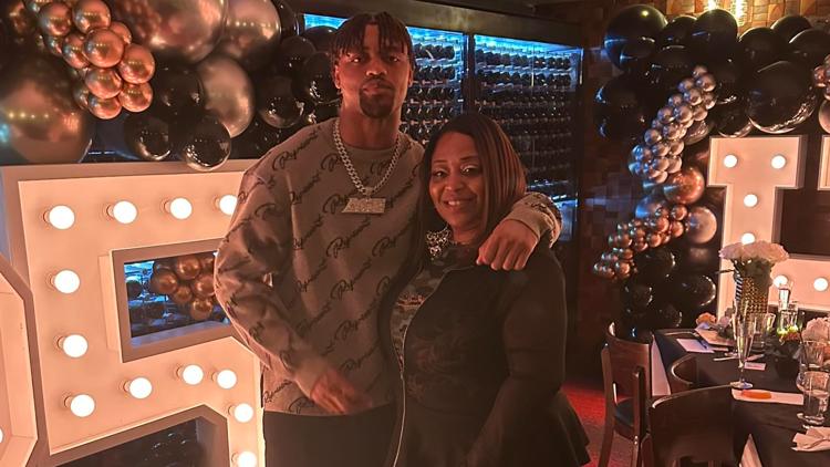 Woman killed sitting in parked car at Kroger identified as aunt of Atlanta Falcons brothers