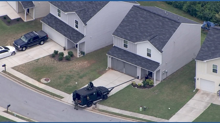 60-year-old in custody after standoff with police in Villa Rica