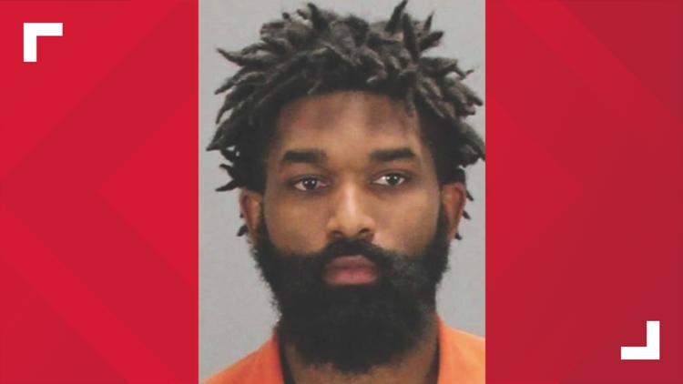 Riverdale PD searching for man who shot pregnant woman during domestic dispute