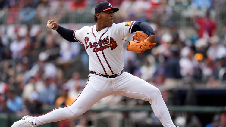 Braves calling up Didier Fuentes to start tonight