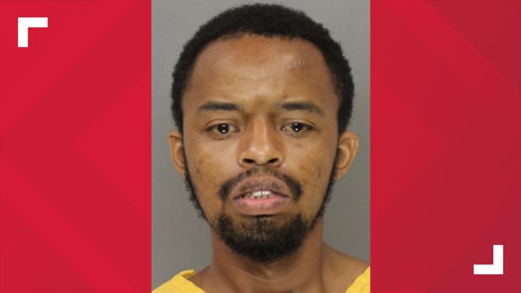 Marietta man charged with attempted kidnapping at gas station