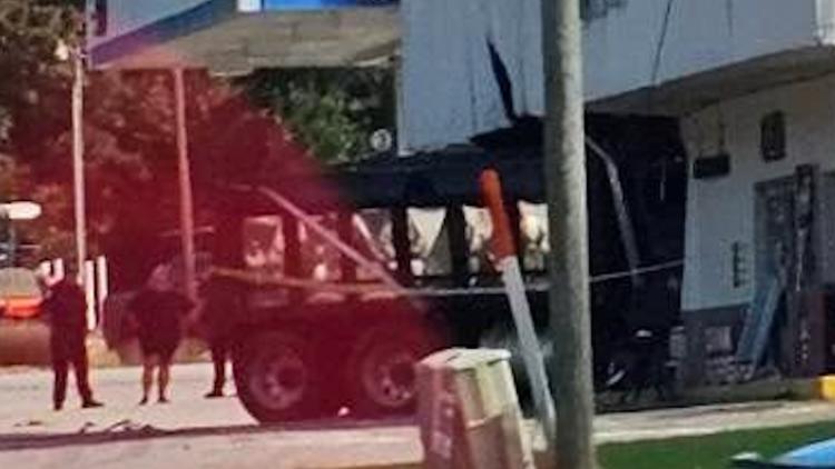A dump truck with mechanical issues crashes into Bethlehem gas station