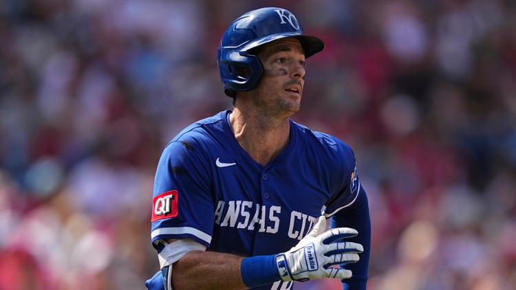 Outfielder Mike Yastrzemski agrees to $23 million, 2-year deal with the Braves