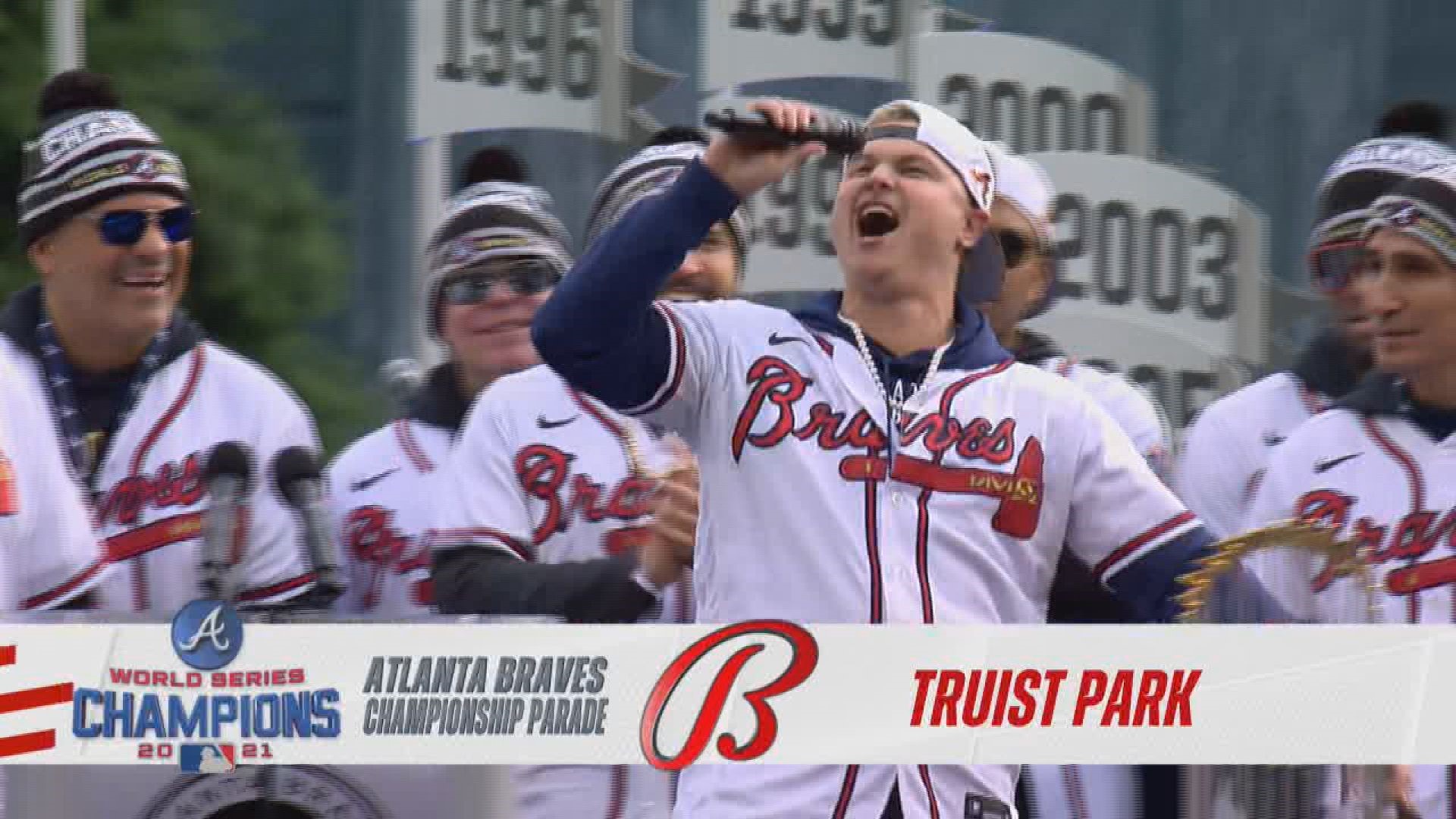 WATCH: Joc Pederson Throws PEARL Necklaces to Fans During Atlanta