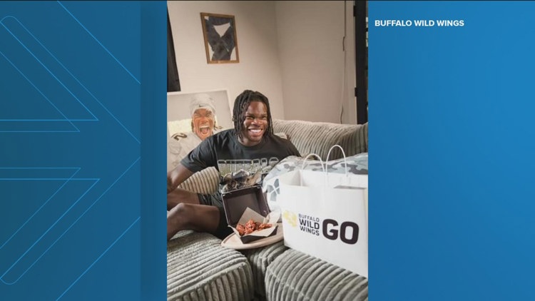 Travis Hunter honored with new Buffalo Wild Wings combo deal