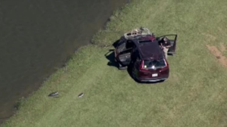 Driver submerged under water in Coweta County rescued by first responders, Good Samaritans