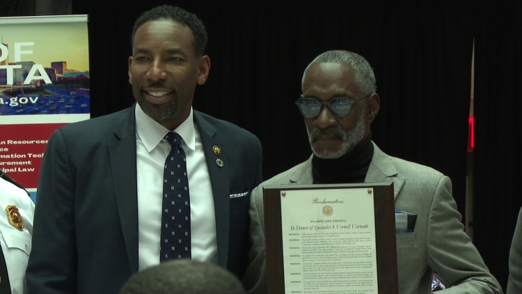 Snoop Dogg's father receives proclamation from Atlanta leaders for military service