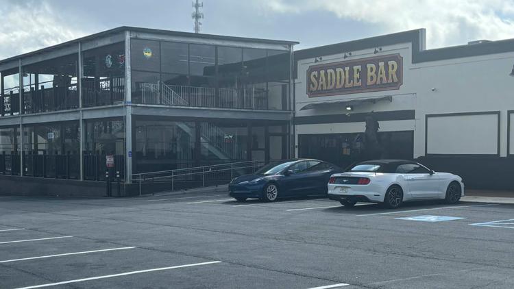 Bar manager in Acworth says security guard shot, killed breaking up a fight Saturday morning