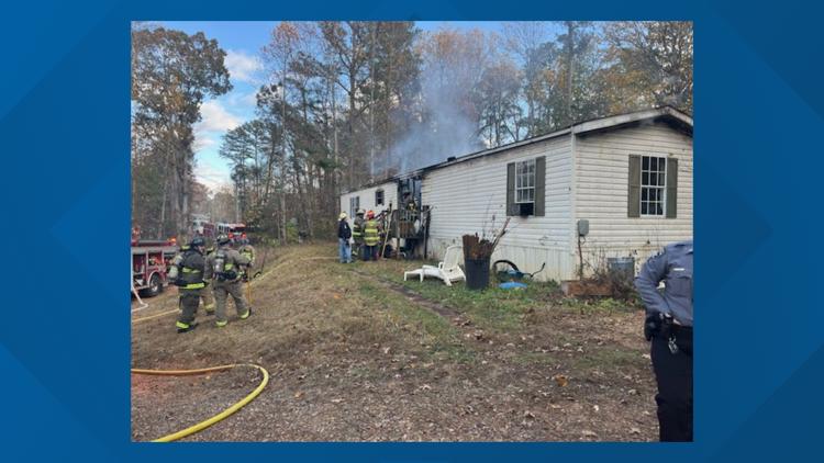 Fire crews battle wind and cold during Yellow Creek house fire