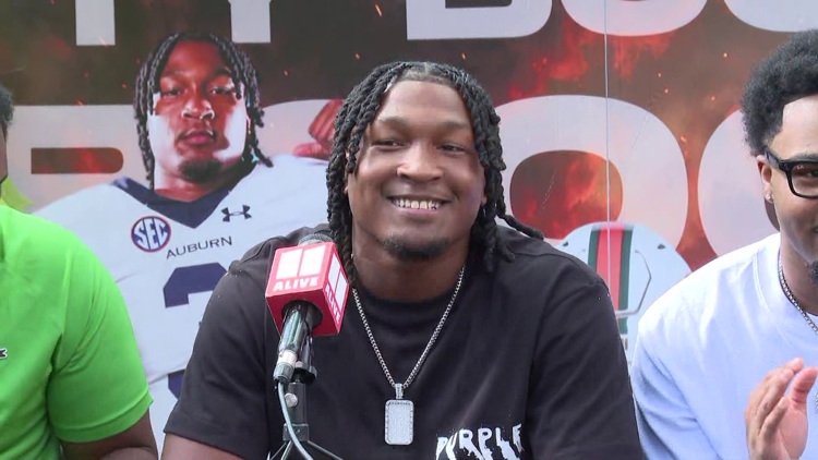 Buford High School football player Tyriq Green announces college decision