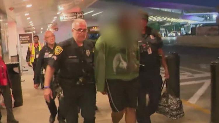 Metro Atlanta passenger says 'unruly passenger' punched him on Delta flight from Houston