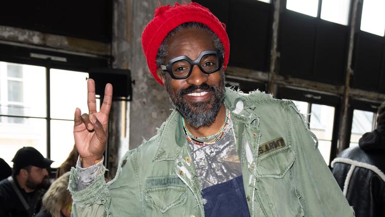André 3000 gives surprise flute concert in Atlanta parking lot