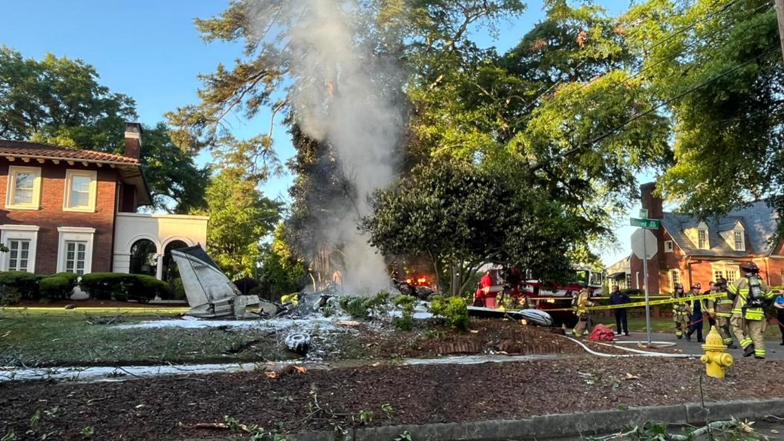 Plane crashes in Augusta | fox61.com - Vimarsana News