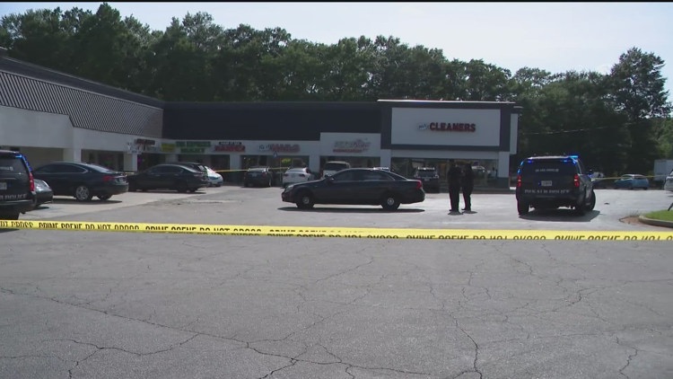 2 injured in second shooting at DeKalb County shopping center within past 24 hours