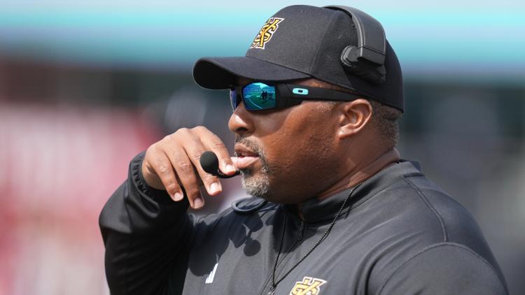 Kennesaw State signs head football coach Jerry Mack to 6-year extension after massive first-year success