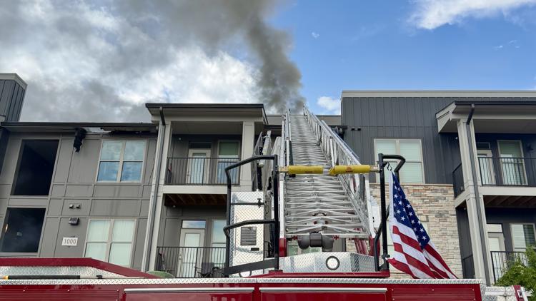 Fire crews battle fire at Cherokee County apartment complex