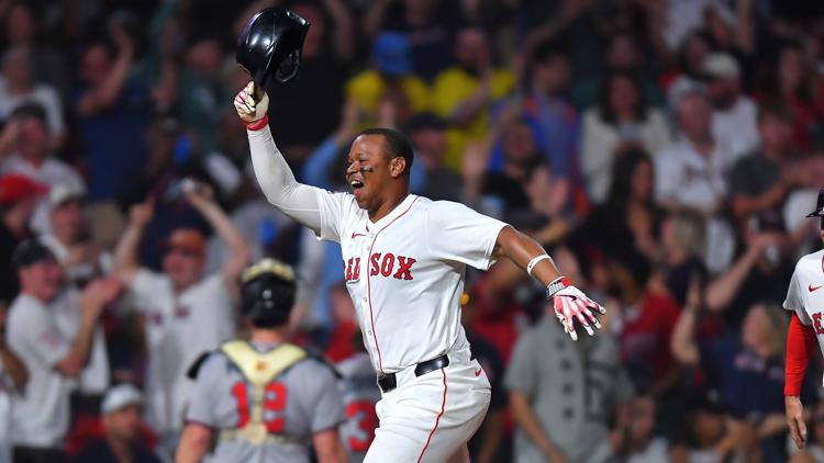 Braves surrender 9th-inning walk-off homer in Boston, dropping game they'd led until 8th