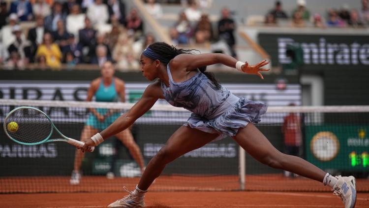 Atlanta-born Coco Gauff defeats top-ranked Aryna Sabalenka in 3 sets to win her first French Open title