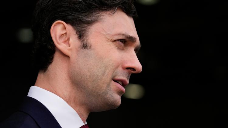 Senator Ossoff delivers over $300K to help solve crimes in Fulton County