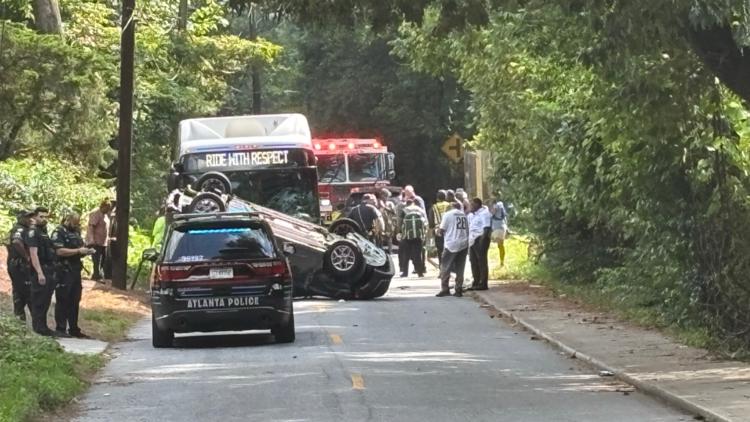 5 taken to hospital after suspect flips car, hits MARTA bus in Atlanta neighborhood, police say
