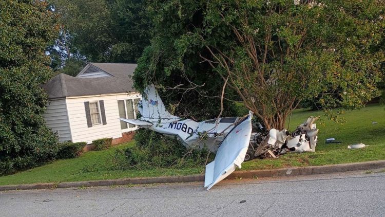 Plane registered to Atlanta flight school crashes near PDK; 3 hospitalized