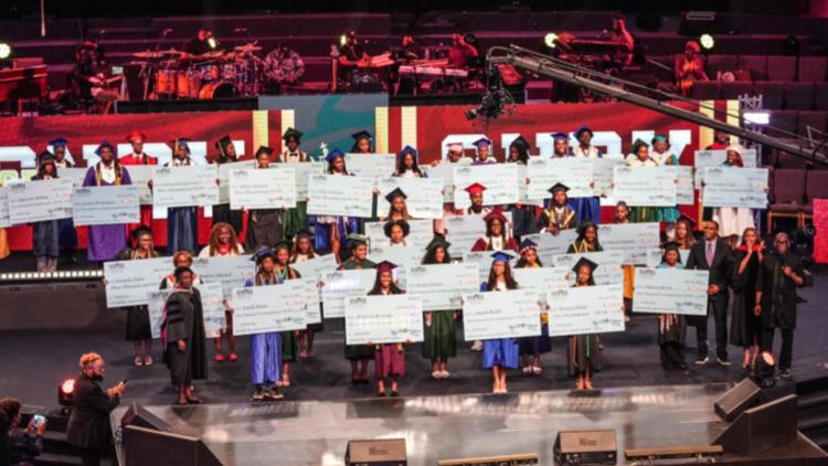 DeKalb County pastor awards more than $2 million in scholarships to metro Atlanta high school grads