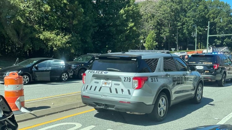 Alleged armed carjacking in Knoxville sparks police chase over several Atlanta interstates, authorities say Alleged armed carjacking in Knoxville sparks police chase over several Atlanta interstates, authorities say