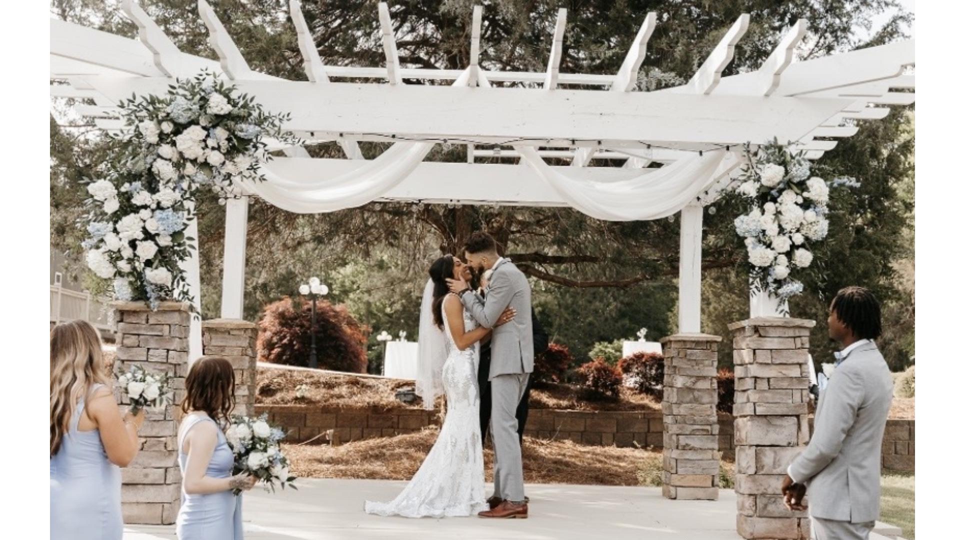 Jordan Barrett marries bride Mikayla in Georgia | Wedding photos ...