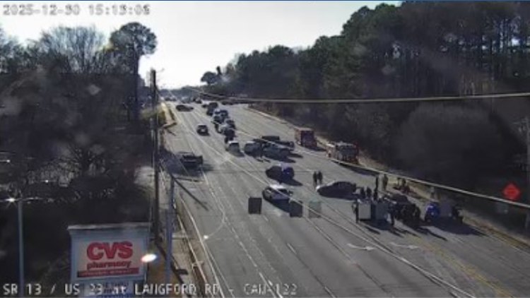 Wanted fugitive crashes into 2 cars, deputy's vehicle while trying to flee in Gwinnett County