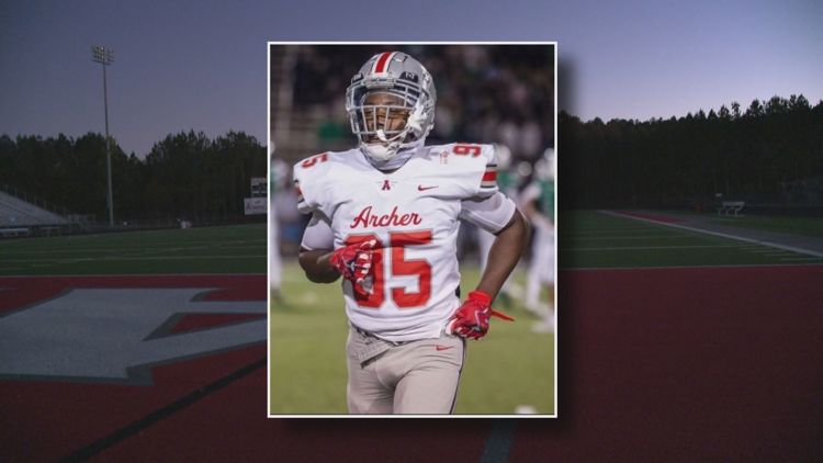 Georgia high school football player suffers traumatic brain injury after collapsing following game