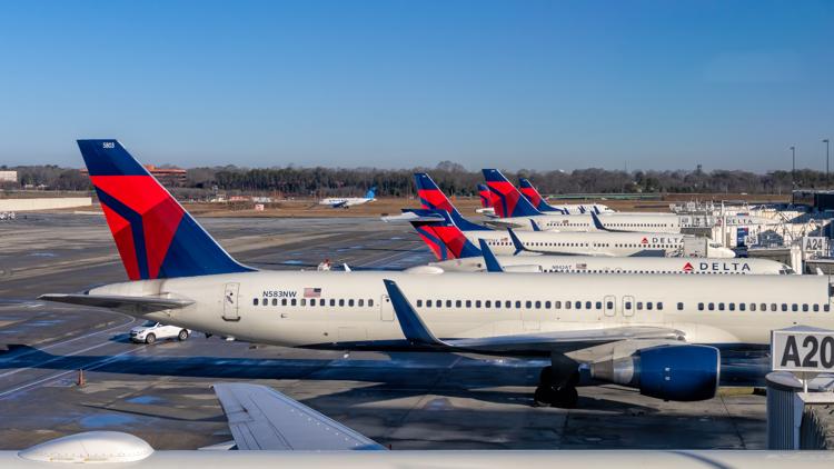 Delta flight from Atlanta with smoke in cabin diverted to Jacksonville