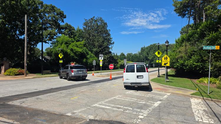Gas leak in Dunwoody reported, road closed in residential area