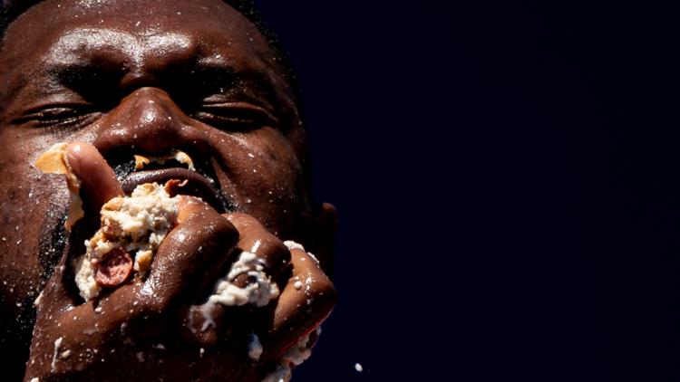 Metro Atlanta man competing in Nathan’s Famous hot dog-eating contest