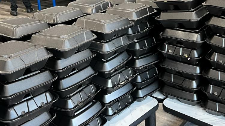 Atlanta restaurant prepares meals for hundreds of TSA agents