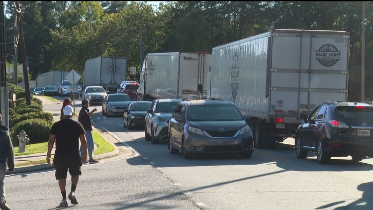 Smyrna neighbors say I-285 closures leave them trapped in their homes