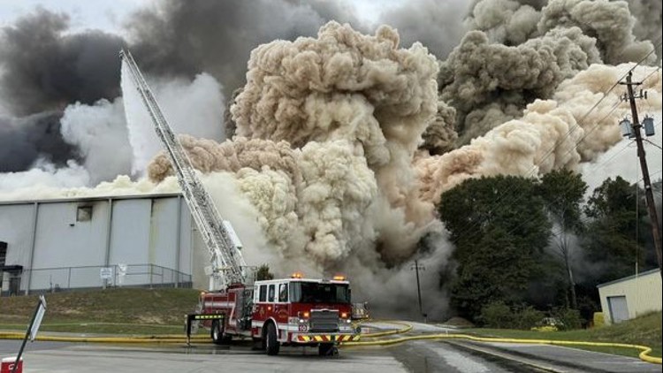 Conyers chemical plume after BioLab fire updates | Chlorine in air, Rockdale countywide shelter-in-place continues