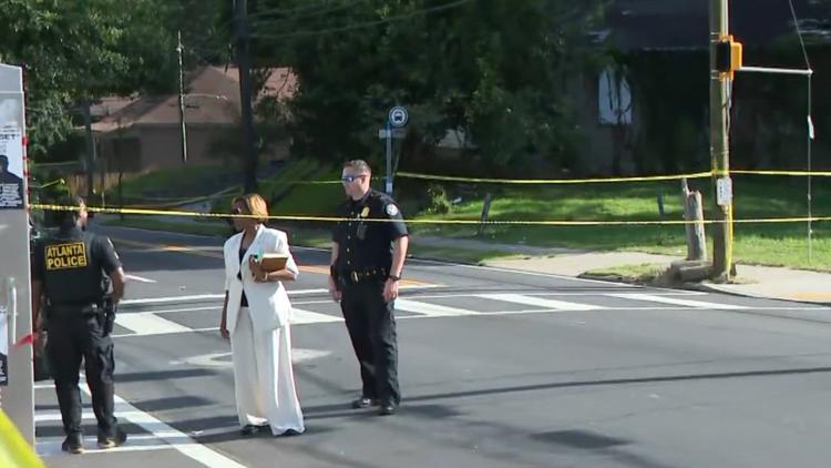 4 people shot in Atlanta's Bankhead neighborhood, police say