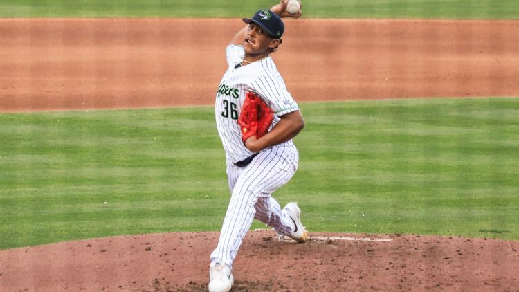 Braves call up 20-year-old right hander Didier Fuentes to make MLB debut