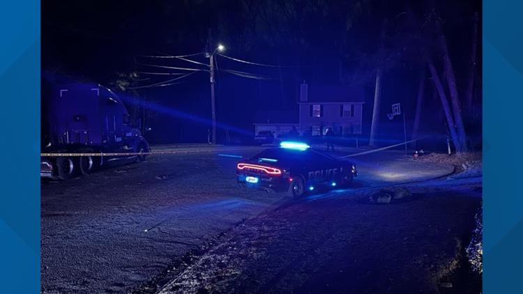 Woman grazed, 2-year-old shot in leg in Clayton County