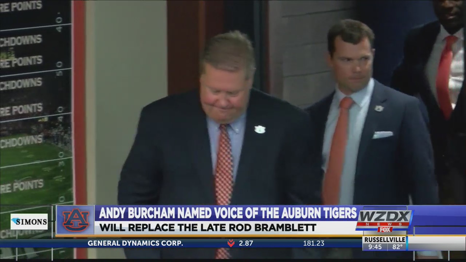 Auburn University has named longtime broadcaster Andy Burcham to take over as the athletic department's main play-by-play announcer.
An announcement from the school says Burcham will become the lead announcer for football, men's basketball and baseball.