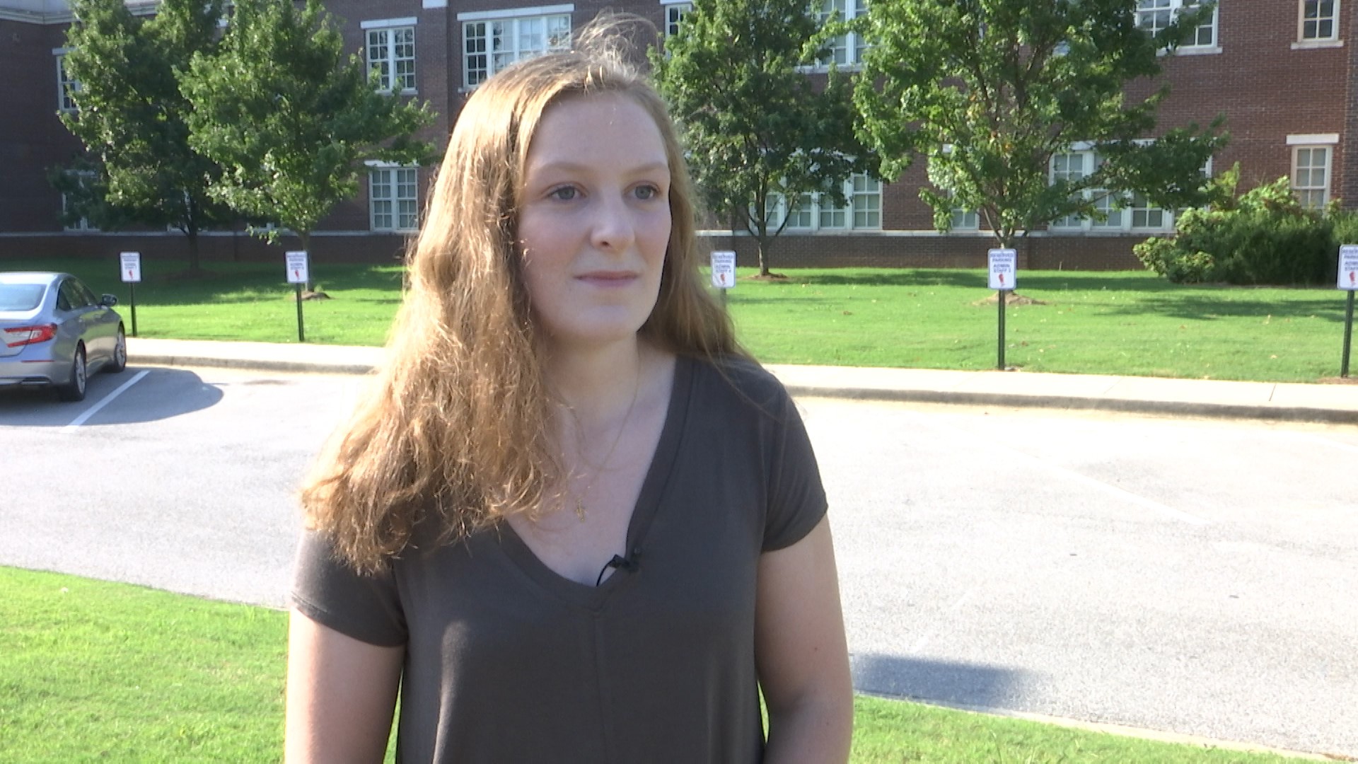 Huntsville High School Senior, Hunter Barlow, talks about why she is speaking out against the new Huntsville City Schools Policy.