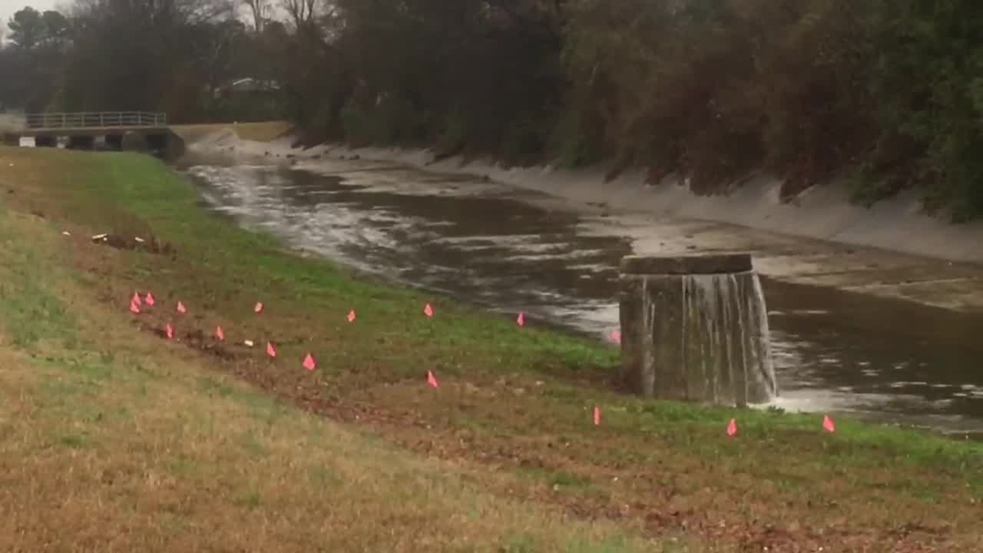 Manhole cover overflowing during Sanitary Sewer Overflow in Decatur, AL. Decatur Utilities warned of the possibility of this event due to heavy rain. Video credit: David Whiteside