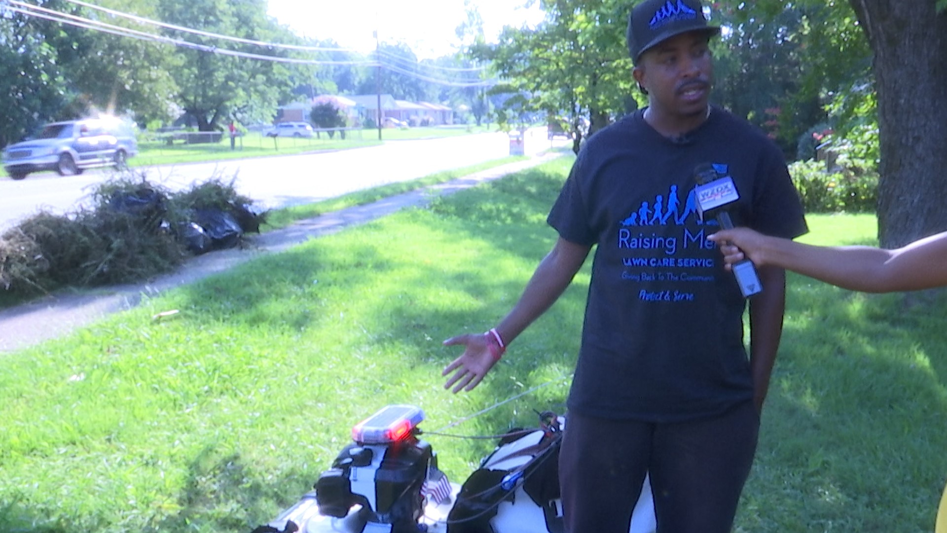Today, the Huntsville native kicked off his sixth country-wide tour right here in his hometown. This time around, he’s focusing on bridging the gap between police officers and the communities they serve. Smith invites law enforcement officers in each city to come out and help him mow lawns.