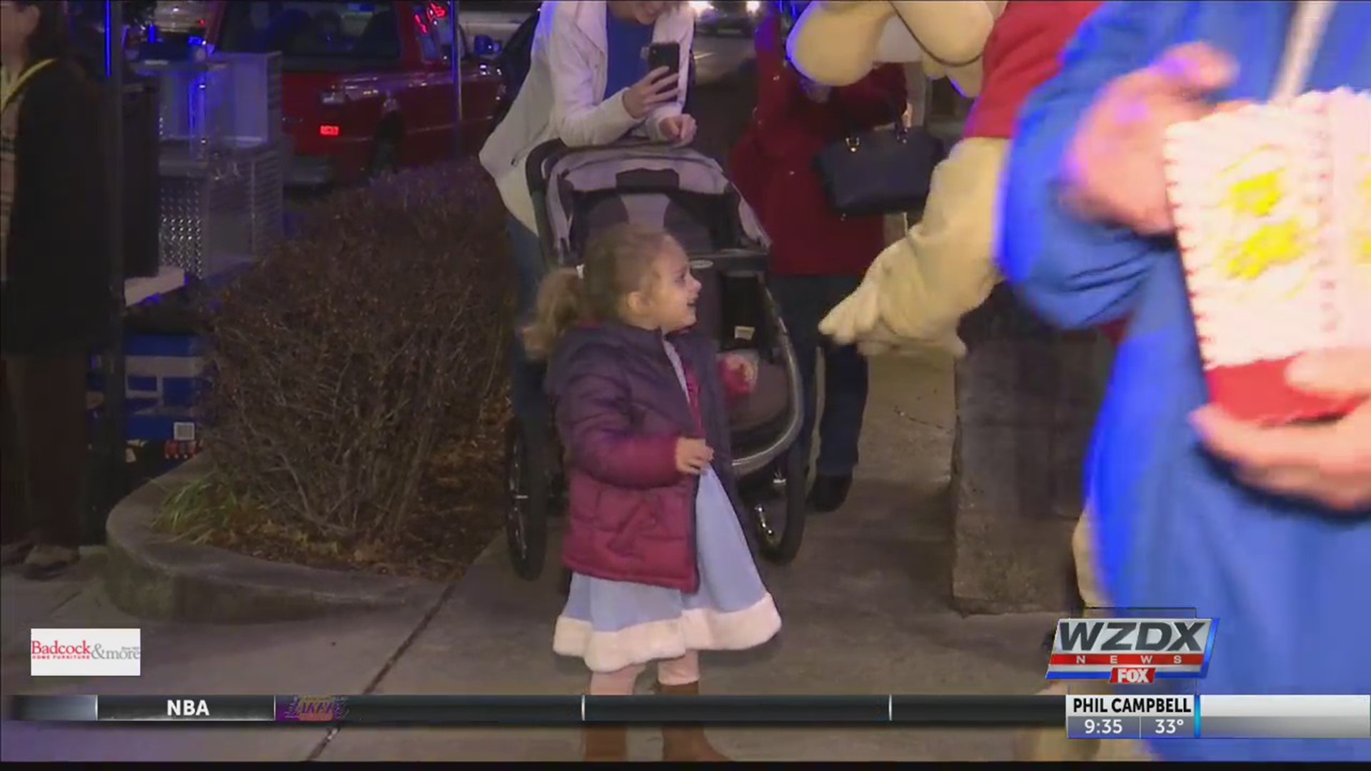 Huntsville Police Department invited locals out to help spread a little holiday cheer. The HPD South Precinct held its annual “Holiday Open House”.