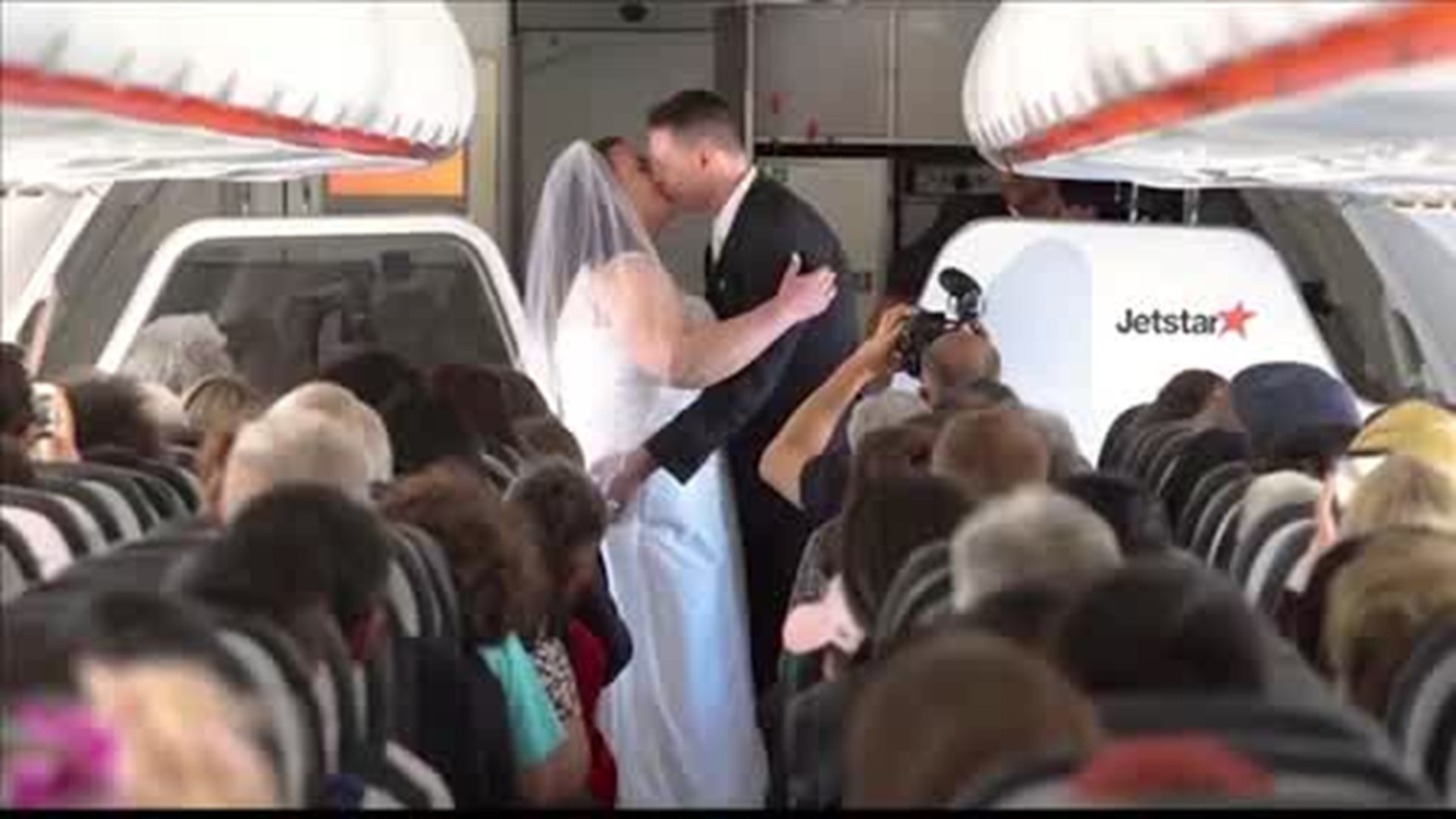 One couple is taking their love to new heights by marrying 37,000 feet in the air between Australia and New Zealand.