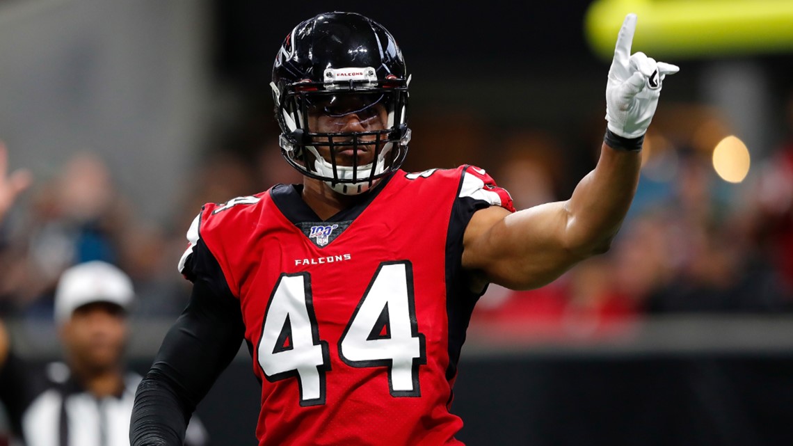 Titans Agree to Terms with Edge Rusher Vic Beasley