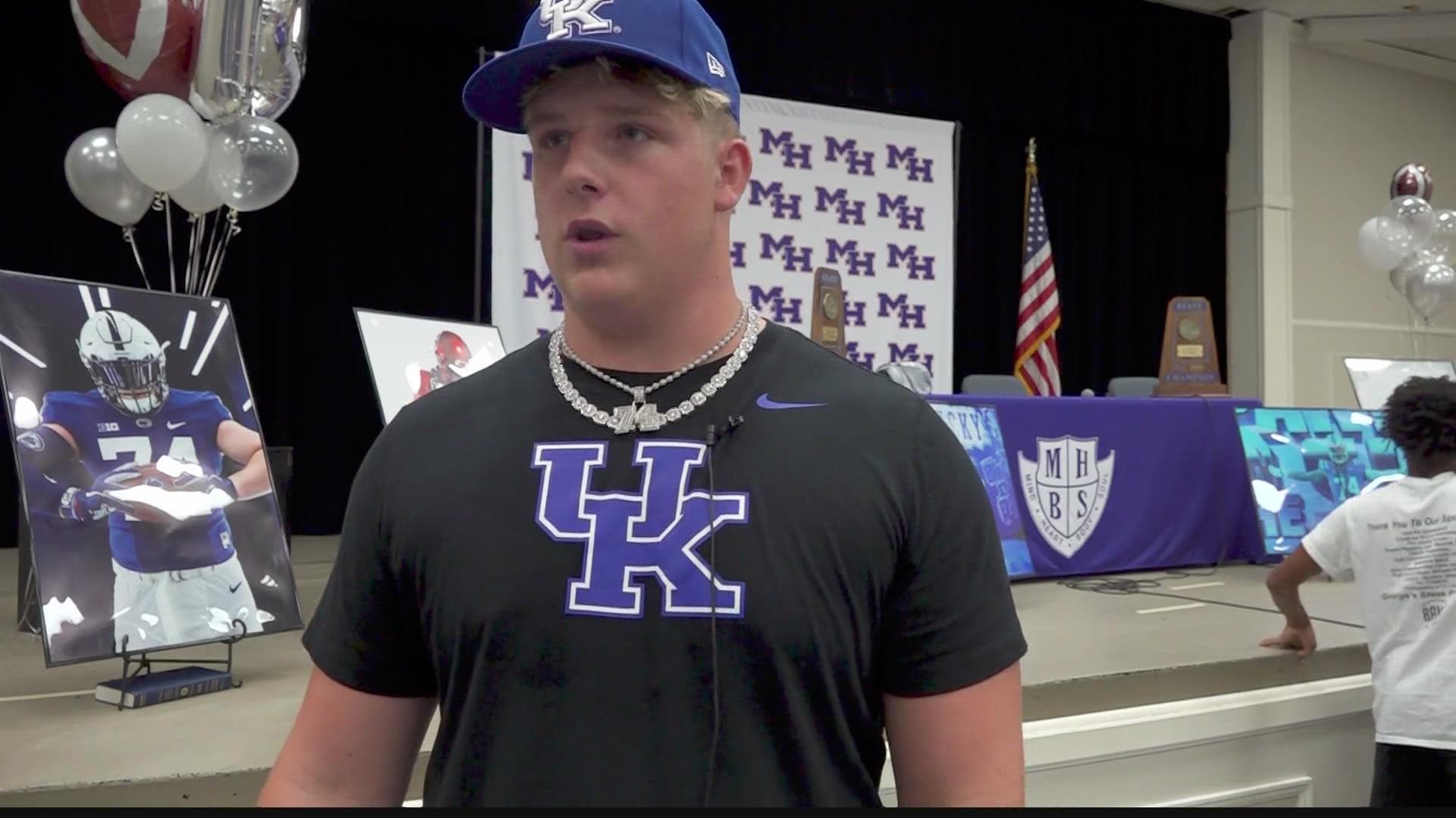 The Florence native will suit up on the Wildcats offensive line.