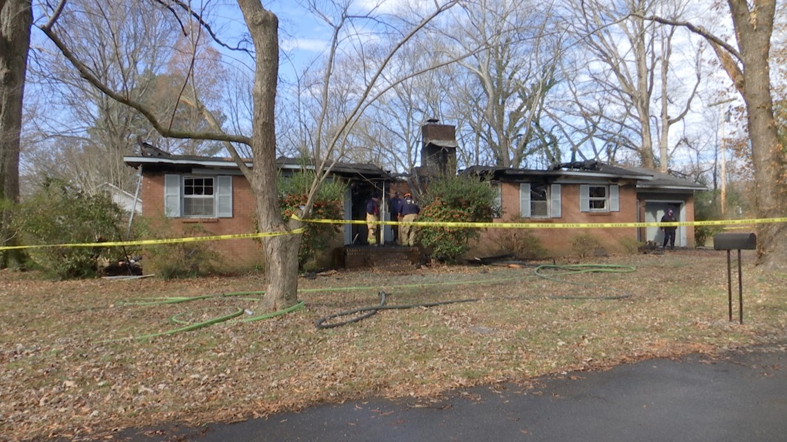One killed in early morning Athens house fire
